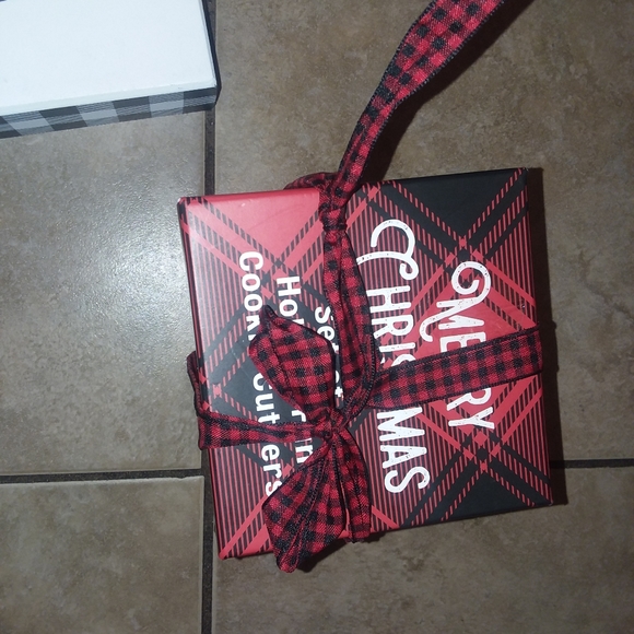 Gift Set - Picture 4 of 4